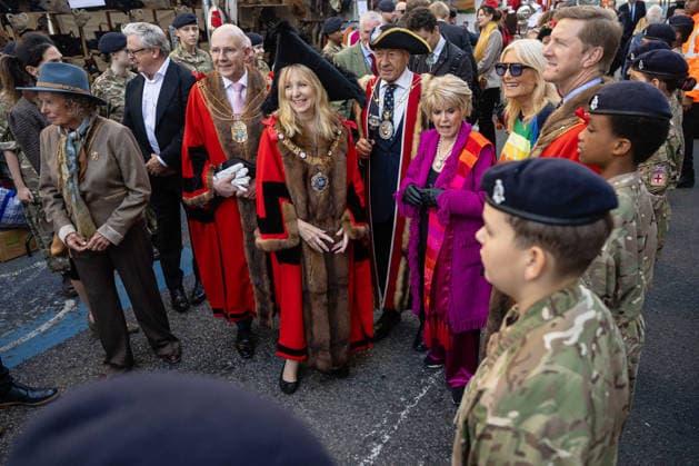 Woolmens Sheep Drive and Livery Fair 2026 on Southwark Bridge, London, UK 27 September 2026 Gloria Hunniford OBE leads the Woolmens Sheep Drive across Southwark Bridge, London, UK, on 27 September 2026. The broadcaster, who became a Freeman of the City of London earlier this year, led the annual drive to mark 80 years in entertainment, joined by Master Woolman David Hopkins, Lady Mayor Dame Susan Langley and Sheriffs of the City of London in aid of the Woolmen s Charity and the Lord Mayor s Appeal., Credit:PETE SPELLER Avalon  Copyright: xPETExSPELLERx xAvalonx 1138620856