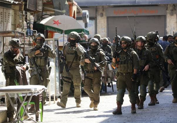 September 27, 2026, Nablus, Palestine, State of: NABLUS, OCCUPIED WEST BANK, SEPTEMBER 27, 2026: Israeli soldiers patrol the Old City of Nablus in the occupied West Bank. Nablus Palestine, State of  - ZUMAq101 20260927_zna_q101_010 Copyright: xNedalxShtiehx