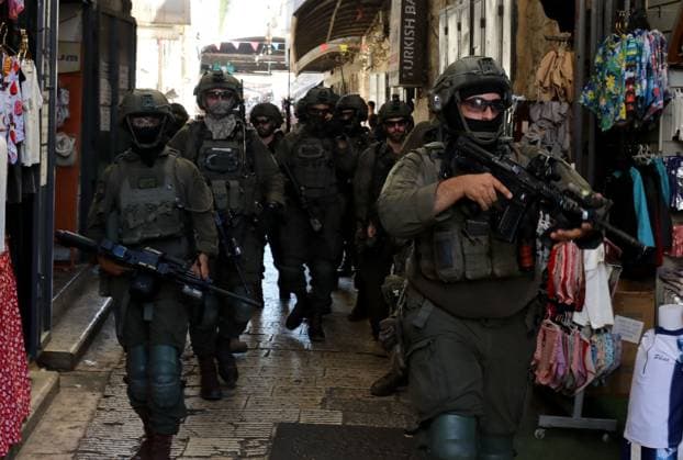 September 27, 2026, Nablus, Palestine, State of: NABLUS, OCCUPIED WEST BANK, SEPTEMBER 27, 2026: Israeli soldiers patrol the Old City of Nablus in the occupied West Bank. Nablus Palestine, State of - ZUMAq101 20260927_zna_q101_012 Copyright: xNedalxShtiehx