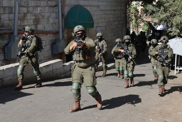 September 27, 2026, Nablus, Palestine, State of: NABLUS, OCCUPIED WEST BANK, SEPTEMBER 27, 2026: Israeli soldiers patrol the Old City of Nablus in the occupied West Bank. Nablus Palestine, State of  - ZUMAq101 20260927_zna_q101_018 Copyright: xNedalxShtiehx