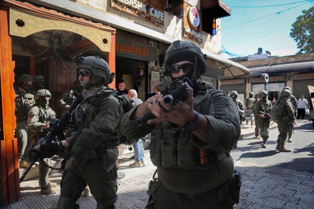 Israeli Soldiers Deploy During Raid in Nablus Old City Israeli soldiers deploy during a raid on the Old City of Nablus, West Bank, on September 27, 2026. Israeli forces entered the city and spread through several areas, including streets leading toward the Old City. Local sources reported searches and arrests, and said 12 students suffered from tear gas inhalation after gas canisters were fired near a school close to the Old City. Photo by Mohammed Nasser apaimages Nablus West Bank Palestinian Territory 270926_Nablus_MN_00(9) Copyright: xapaimagesxMohammedxNasserx xapaimagesx
