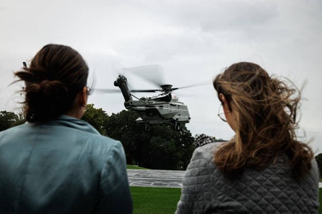 DC: President Trump Departs the White House President Donald Trump lifts off from the new South Lawn helipad in Marine One at the White House on September 27, 2026 in Washington, D.C. Trump is heading to Medinah, Illinois where he will be attending the PGA Tour President’s Cup. (Photo by Samuel Corum Pool ABACAPRESS.COM) Washington DC United States  Copyright: xPool ABACAx