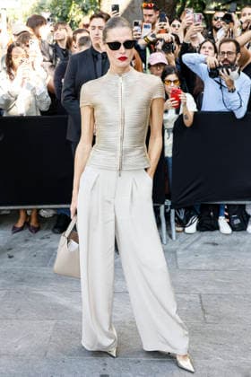 MFW Spring Summer 2027 Armani Arrival MP MILAN, ITALY - SEPTEMBER 27: Malgosia Bela arrives to Armani fashion show during the Milan Fashion Week - Womenswear Spring Summer 2027 on September 27, 2026 in Milan, Italy. Photo by Marco Piovanotto Abacapress.com Milan Italy  Copyright: xPiovanottoxMarco ABACAx