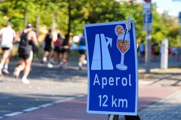 Berlin, September 27, 2026, 52nd BMW Berlin Marathon, Scenes from Hohenzollerndamm in the Wilmersdorf district