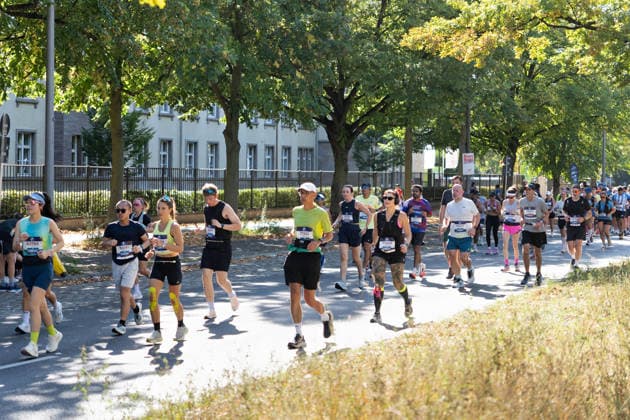 Berlin, September 27, 2026, 52nd BMW Berlin Marathon, Scenes from Hohenzollerndamm in the Wilmersdorf district