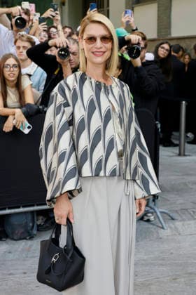 MFW Spring Summer 2027 Armani Arrival MP MILAN, ITALY - SEPTEMBER 27: Claire Danes arrives to Armani fashion show during the Milan Fashion Week - Womenswear Spring Summer 2027 on September 27, 2026 in Milan, Italy. Photo by Marco Piovanotto Abacapress.com Milan Italy  Copyright: xPiovanottoxMarco ABACAx