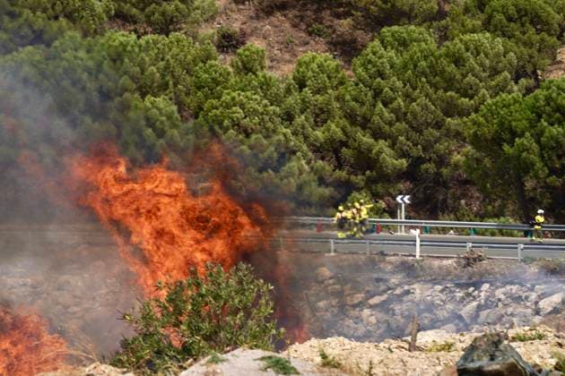 Wildfire in Igualeja, Málaga Images of the wildfire in Igualeja, Málaga September 27, 2026 Á Igualeja, Málaga Igualeja, Málaga, Spain  Copyright: xÃlexxZeax 7804310