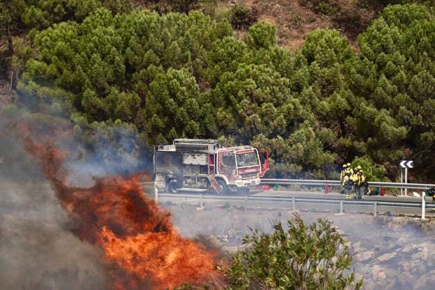 Wildfire in Igualeja, Málaga Images of the wildfire in Igualeja, Málaga September 27, 2026 Á Igualeja, Málaga Igualeja, Málaga, Spain  Copyright: xÃlexxZeax 7804313
