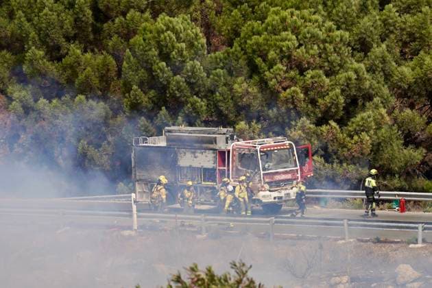 Wildfire in Igualeja, Málaga Images of the wildfire in Igualeja, Málaga September 27, 2026 Á Igualeja, Málaga Igualeja, Málaga, Spain  Copyright: xÃlexxZeax 7804317