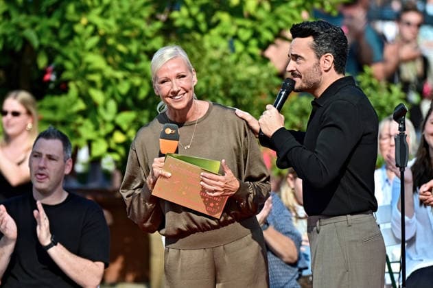 ZDF Fernsehgarten host Andrea Kiwi Kiewel and singer and host Giovanni Zarrella during the ZDF entertainment show Fernsehgarten on September 27, 2026, in Mainz 20260927MWI150974