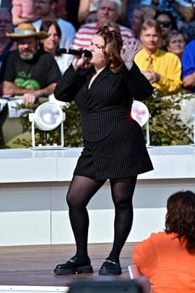 ZDF Fernsehgarten singer Loi Leonie Greiner during the ZDF entertainment show Fernsehgarten on September 27, 2026, in Mainz 20260927MWI151091