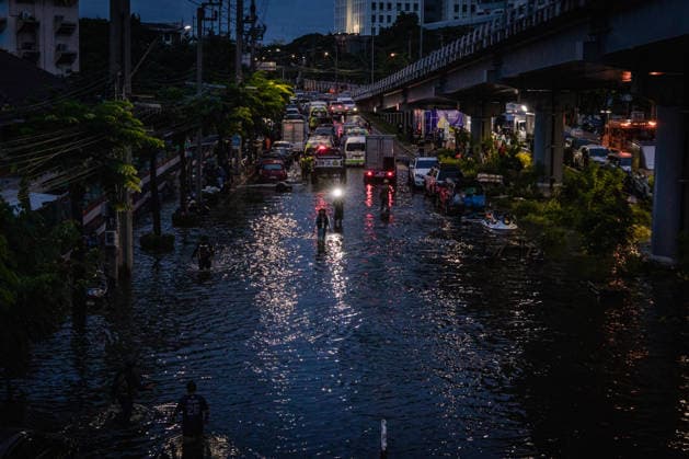Aftermath of heavy rain in Bangkok BANGKOK, THAILAND - SEPTEMBER 27: A view of flooded road after heavy rainfall in Bangkok, Thailand on September 27, 2026. The Thai Meteorological Department issued warnings for heavy to very heavy rainfall affecting Greater Bangkok and provinces across Thailand. Wissarut Weerasopon Anadolu Bangkok Thailand. Editorial use only. Please get in touch for any other usage.  Copyright: x2026xAnadoluxWissarutxWeerasoponx