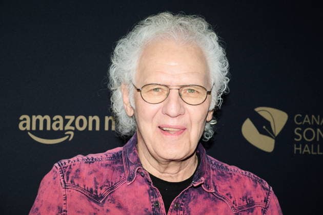 September 26, 2026, Toronto, On, Canada: Paul Dean of Loverboy walks the red carpet ahead of the Canadian Songwriters Hall of Fame induction ceremony in Toronto, on Saturday, Sept. 26, 2026. Toronto Canada  - ZUMAc35_ 20260926_zaf_c35_237 Copyright: xSammyxKoganx