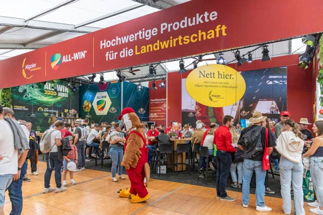 Opening of the Agricultural Fair in Bad Cannstatt—Southern Germany s largest trade fair for agriculture, forestry, and the food industry—features agricultural machinery and various farm animals in modern livestock management in exhibition halls and livestock tents. September 27, 2026, Stuttgart, Baden-Württemberg, Germany