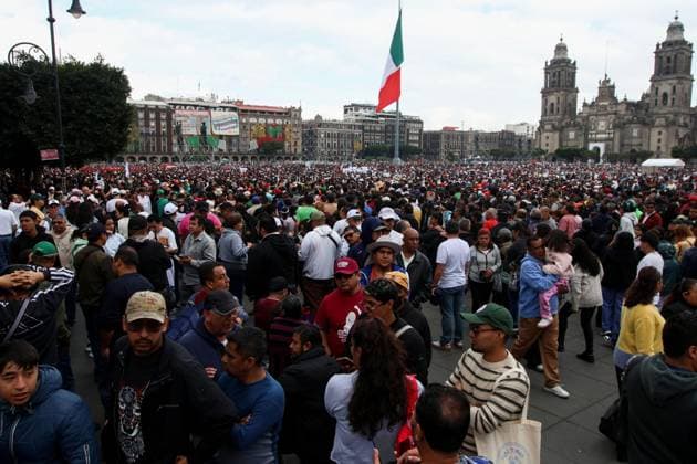 September 27, 2026: TO-45253- Ciudad de M& xe9;xico. 2026-09 -27. .People participate during the accountability report of President Claudia Sheinbaum Pardo, in the Plaza de la Constituci& xf3;n in Mexico City. Alejandro God& xcd;nez Clasos.com.mx - ZUMAcs4_ 20260927_faa_cs4_036 Copyright: xAlejandroxGod& Xed;Nezx