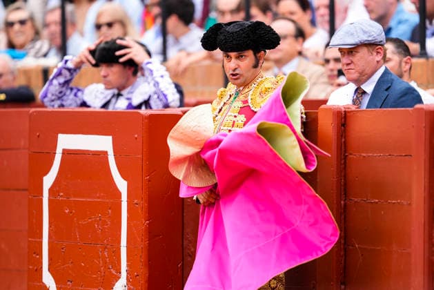 Fourth Regular Bullfight of the San Miguel Fair in Seville: Morante de la Puebla during the fourth regular bullfight of the San Miguel Fair at the Real Maestranza de Caballería On September 27, 2026, in Seville, Andalusia, Spain Morante de la Puebla, Daniel Luque, and Borja Jiménez fought bulls from the Garcigrande ranch during the fourth subscription bullfight of the San Miguel Fair on September 27, 2026, in Seville, Andalusia, Spain  Copyright: xJoaquinxCorcherox 7804615