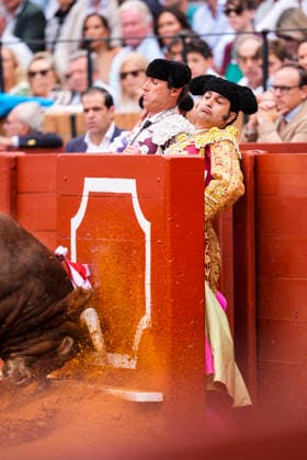 Fourth Regular Bullfight of the San Miguel Fair in Seville: Morante de la Puebla during the fourth regular bullfight of the San Miguel Fair at the Real Maestranza de Caballería On September 27, 2026, in Seville, Andalusia, Spain Morante de la Puebla, Daniel Luque, and Borja Jiménez fought bulls from the Garcigrande ranch during the fourth subscription bullfight of the San Miguel Fair on September 27, 2026, in Seville, Andalusia, Spain  Copyright: xJoaquinxCorcherox 7804616