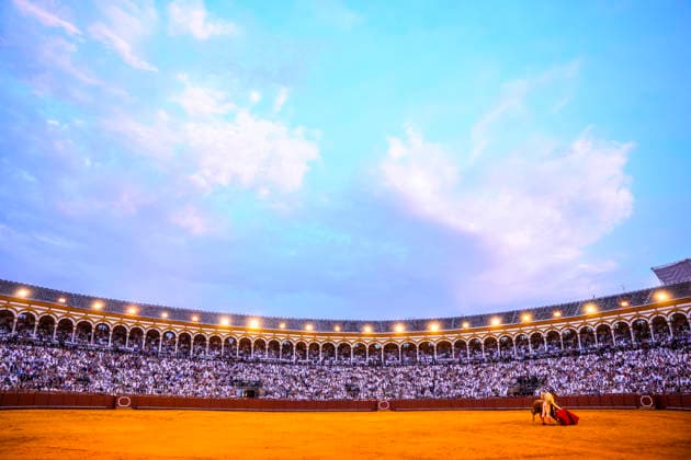 Fourth Regular Bullfight of the San Miguel Fair in Seville: Borja Jiménez during the fourth regular bullfight of the San Miguel Fair at the Real Maestranza de Caballería On September 27, 2026, in Seville, Andalusia, Spain Morante de la Puebla, Daniel Luque, and Borja Jiménez fought bulls from the Garcigrande ranch during the fourth subscription bullfight of the San Miguel Fair, September 27, 2026, in Seville, Andalusia, Spain  Copyright: xJoaquinxCorcherox 7804674
