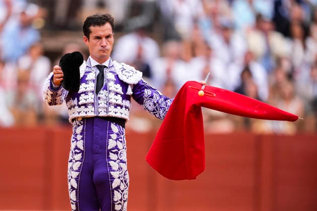 Fourth Regular Bullfight of the San Miguel Fair in Seville: Daniel Luque during the fourth regular bullfight of the San Miguel Fair at the Real Maestranza de Caballería on September 27, 2026, in Seville, Andalusia, Spain. Morante de la Puebla, Daniel Luque, and Borja Jiménez fought bulls from the Garcigrande ranch during the fourth subscription bullfight of the San Miguel Fair, September 27, 2026. Joaquí, Seville, Andalusia, Seville, Andalusia, Spain  Copyright: xJoaquinxCorcherox 7804677