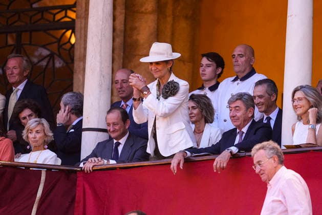 Fourth Regular Bullfight of the San Miguel Fair in Seville: Infanta Elena Attends the Fourth Regular Bullfight of the San Miguel Fair at the Real Maestranza de Caballería On September 27, 2026, in Seville, Andalusia, Spain Morante de la Puebla, Daniel Luque, and Borja Jiménez fought bulls from the Garcigrande ranch during the fourth subscription bullfight of the San Miguel Fair, September 27, 2026, in Seville, Andalusia, Spain  Copyright: xJoaquinxCorcherox 7804682