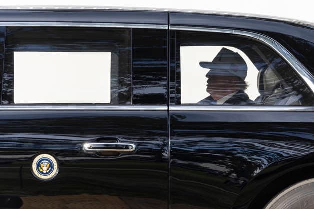 September 27, 2026, Medinah, Illinois, USA: U.S. President DONALD TRUMP arrives in the presidential state car, known as Ã¢â‚¬oeThe Beast,Ã¢â‚¬Â for the closing ceremony of the 2026 Presidents Cup at Medinah Country Club in Medinah, Illinois, USA, on September 27, 2026. Medinah USA  - ZUMAj302 20260927_znp_j302_050 Copyright: xBrettxJohnsenx