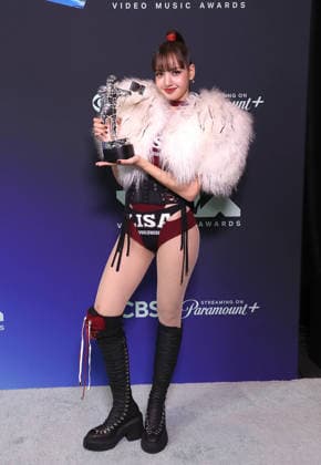 2026 MTV Video Music Awards (VMAs) - Press Room LISA, winner of the Best Pop award for Dream feat. Kentaro Sakaguchi, poses in the press room during the 2026 MTV Video Music Awards (VMAs) at Peacock Theater on September 27, 2026 in Los Angeles, California. Los Angeles Peacock Theater California United States Copyright: ximageSPACEx