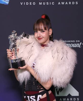 2026 MTV Video Music Awards (VMAs) - Press Room LISA, winner of the Best Pop award for Dream feat. Kentaro Sakaguchi, poses in the press room during the 2026 MTV Video Music Awards (VMAs) at Peacock Theater on September 27, 2026 in Los Angeles, California. Los Angeles Peacock Theater California United States Copyright: ximageSPACEx