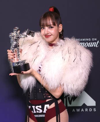 2026 MTV Video Music Awards (VMAs) - Press Room LISA, winner of the Best Pop award for Dream feat. Kentaro Sakaguchi, poses in the press room during the 2026 MTV Video Music Awards (VMAs) at Peacock Theater on September 27, 2026 in Los Angeles, California. Los Angeles Peacock Theater California United States Copyright: ximageSPACEx