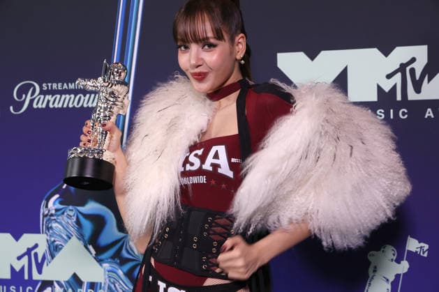 2026 MTV Video Music Awards (VMAs) - Press Room LISA, winner of the Best Pop award for Dream feat. Kentaro Sakaguchi, poses in the press room during the 2026 MTV Video Music Awards (VMAs) at Peacock Theater on September 27, 2026 in Los Angeles, California. Los Angeles Peacock Theater California United States Copyright: ximageSPACEx