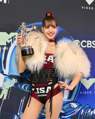 LISA, winner of the Best Pop award for Dream feat. Kentaro Sakaguchi, appears backstage during the 2026 MTV Video Music Awards VMA s at the Peacock Theater in Los Angeles on Sunday, September 27, 2026.  LAP20260927648 JIMxRUYMEN