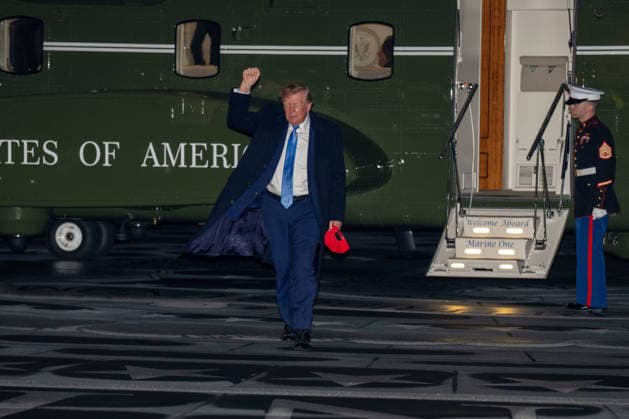 September 27, 2026, Washington, District Of Columbia, USA: President DONALD TRUMP speaks to the press as he arrives back to the White House on Marine One Washington USA  - ZUMAs365 20260927_znp_s365_019 Copyright: xJoeyxSussmanx