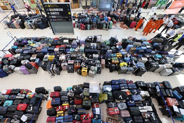 Backlog of luggage at Suvarnabhumi Airport after flood delays, Bangkok, Thailand - 29th September 2026 Piles of luggage at Suvarnabhumi Airport in Bangkok, Thailand, after flooding caused staff shortages to deal with the backlog of bags and suitcases arriving on scheduled flights. Bangkok Thailand Copyright: xPaulxBrownx