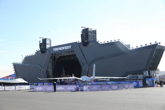 TEKNOFEST Southeast in Turkiye s Sanliurfa SANLIURFA, TURKIYE - SEPTEMBER 29 : Final preparations are underway at the Sanliurfa GAP Airport for the world s largest aviation, space, and technology festival, TEKNOFEST, which will open its doors to visitors tomorrow under the name TEKNOFEST Southeast for its 15th edition across an area of approximately 191,000 square meters in Sanliurfa, Türkiye on September 29, 2026 Rauf Maltas Anadolu Sanliurfa Turkey. Editorial use only. Please get in touch for any other usage.  Copyright: x2026xAnadoluxRaufxMaltasx