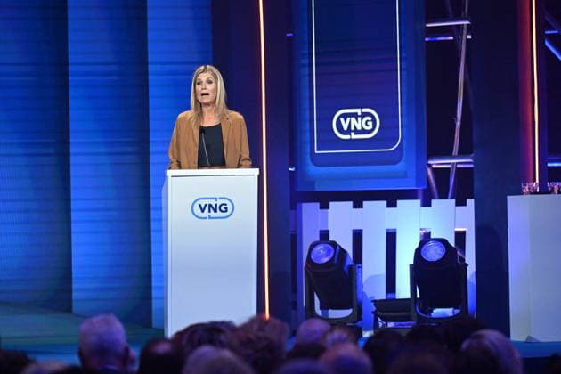 Queen Maxima at VNG Annual Congress - Netherlands Queen Máxima attends the annual congress of the Association of Netherlands Municipalities (VNG) in Lichtenvoorde, Netherlands on September 29, 2026. The theme of the congress this year is We do it together . Photo by NLBeeld Patrick van Emst ABACAPRESS.COM Lichtenvoorde Netherlands Copyright: xBrunoxPress ABACAx