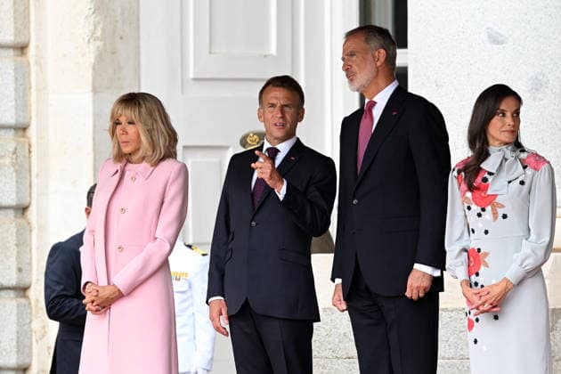The King and Queen welcome with honors the President of the French Republic, Emmanuel Macron, and First Lady Brigitte Macron. Emmanuel Macron, King Felipe VI, and Queen Letizia during the reception with honors at the Royal Palace on September 29, 2026, in Madrid, Spain. This state visit will serve to highlight and strengthen the ties and bilateral relations between the two countries. ROYALTY José Madrid Madrid Spain Copyright: xJosà xOlivax 7808224