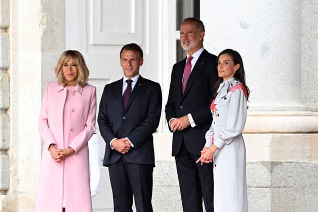 The King and Queen welcome with honors the President of the French Republic, Emmanuel Macron, and First Lady Brigitte Macron. Emmanuel Macron, King Felipe VI, and Queen Letizia during the reception with honors at the Royal Palace on September 29, 2026, in Madrid, Spain. This state visit will serve to highlight and strengthen the ties and bilateral relations between the two countries. ROYALTY José Madrid Madrid Spain Copyright: xJosà xOlivax 7808225