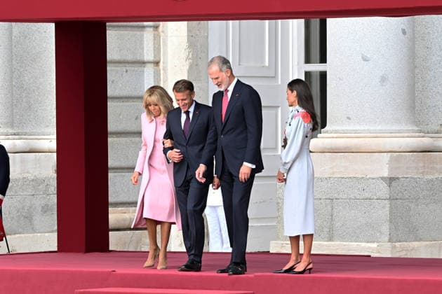 The King and Queen welcome with honors the President of the French Republic, Emmanuel Macron, and First Lady Brigitte Macron. Emmanuel Macron, King Felipe VI, and Queen Letizia during the reception with honors at the Royal Palace on September 29, 2026, in Madrid, Spain. This state visit will serve to highlight and strengthen the ties and bilateral relations between the two countries. ROYALTY José Madrid Madrid Spain Copyright: xJosà xOlivax 7808226