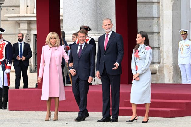 The King and Queen welcome with honors the President of the French Republic, Emmanuel Macron, and First Lady Brigitte Macron. Emmanuel Macron, King Felipe VI, and Queen Letizia during the reception with honors at the Royal Palace on September 29, 2026, in Madrid, Spain. This state visit will serve to highlight and strengthen the ties and bilateral relations between the two countries. ROYALTY José Madrid Madrid Spain Copyright: xJosà xOlivax 7808227