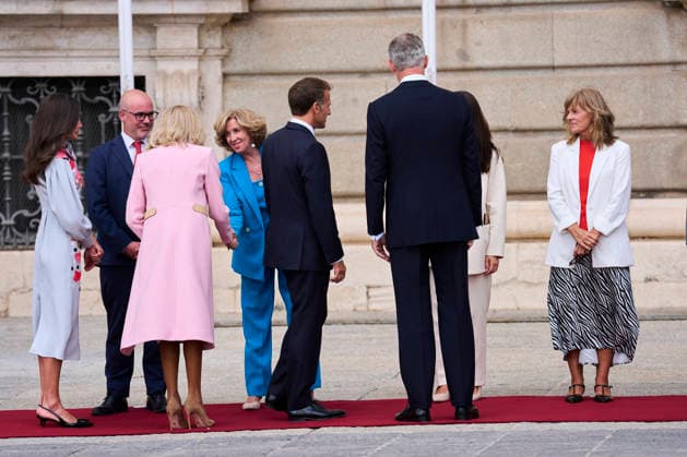 Spanish Royals attends Official reception to Emmanuel Macron and wife King Felipe VI of Spain, Queen Letizia of Spain, Emmanuel Macron, President of the French Republic and Co-Prince of Andorra, Brigitte Macron, Marta Carazo, Chief of Queen Letizia™ Secretary, Rosa Lerchundi, DIRCOM of Spanish Royal House attends Official reception at Royal Palace on September 29, 2026 in Madrid, Spain Photo by IMAGO MPG Madrid Royal Palace Madrid Spain  Copyright: xMPGx