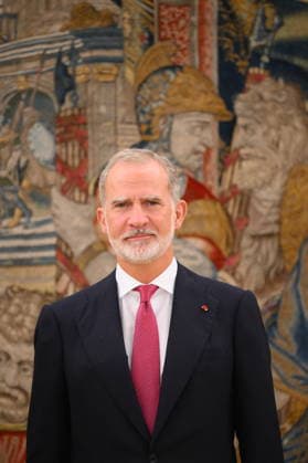State visit to Spain of French Presidential couple – Lunch At Zarzuela Palace Spanish King Felipe VI pictured after a lunch with French presidential couple at Zarzuela Palace in Madrid, Spain on September 29 2026. French Presidential couple pays a two-day state visit to Spain. Photo by Eliot Blondet ABACAPRESS.COM Madrid Spain  Copyright: xBlondetxEliot ABACAx
