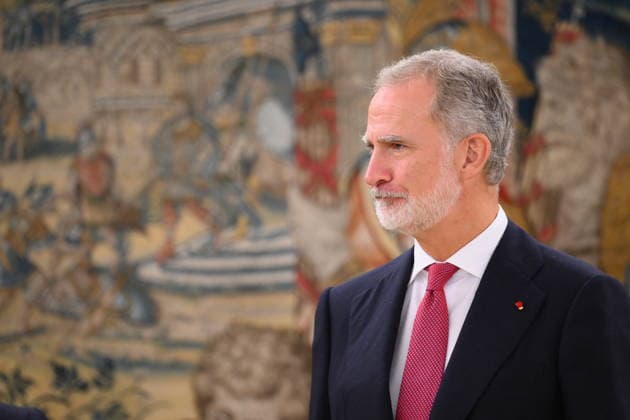 State visit to Spain of French Presidential couple – Lunch At Zarzuela Palace Spanish King Felipe VI pictured after a lunch with French presidential couple at Zarzuela Palace in Madrid, Spain on September 29 2026. French Presidential couple pays a two-day state visit to Spain. Photo by Eliot Blondet ABACAPRESS.COM Madrid Spain  Copyright: xBlondetxEliot ABACAx