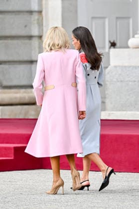 French President Emmanuel Macron and his wife, First Lady Brigitte Macron, are welcomed by King Felipe VI of Spain and Queen Letizia of Spain during an official ceremony at the Royal Palace in Madrid, as part of a state visit to Madrid, Spain, on September 29, 2020 Christian Liewig Bestimage French President Emmanuel Macron and his wife Brigitte Macron are welcomed by King Felipe VI and Queen Letizia of Spain at an official ceremony at the Royal Palace of Madrid during a state visit to Madrid, Spain, on September 29, 2026 Madrid, Spain  Copyright: xChristianxLiewigx xBestimagexChristianxLiewigx xBestimagex
