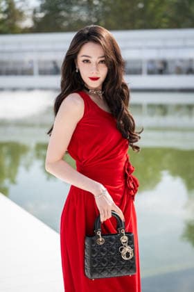 PFW - Dior Front Row Dilraba Dilmurat at the Christian Dior show during Paris Fashion Week Womenswear Spring Summer 2027 in the Jardin des Tuileries on September 29, 2026 in Paris, France. Photo by Alexis Jumeau ABACAPRESS.COM Paris France  Copyright: xJumeauxAlexis ABACAx