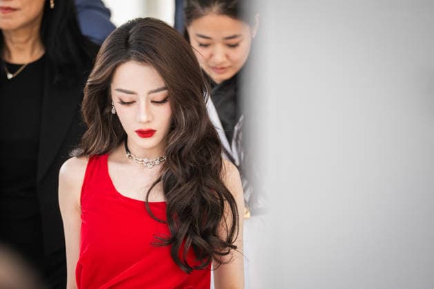PFW - Dior Front Row Dilraba Dilmurat at the Christian Dior show during Paris Fashion Week Womenswear Spring Summer 2027 in the Jardin des Tuileries on September 29, 2026 in Paris, France. Photo by Alexis Jumeau ABACAPRESS.COM Paris France  Copyright: xJumeauxAlexis ABACAx