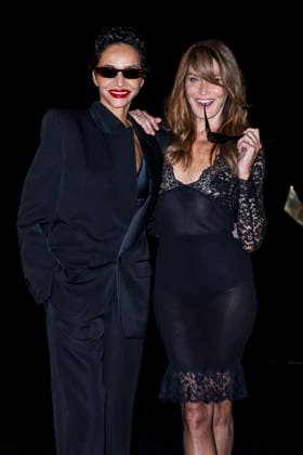 Carla Bruni Sarkozy and Farida Khelfa at the Saint Laurent Women’s Ready-to-Wear Spring Summer 2027 show photocall during Paris Fashion Week (PFW) at the Trocadéro Fountain in Paris, France, on September 29, 2026. Olivier Borde, Bestimage. Photocall for the Saint Laurent Women’s Ready-to-Wear Spring Summer 2027 show during Paris Fashion Week (PFW) at the Trocadéro Fountain in Paris, France, on September 29, 2026. France  Copyright: xOLIVIERxBORDEx xBESTIMAGExOLIVIERxBORDEx xBESTIMAGEx