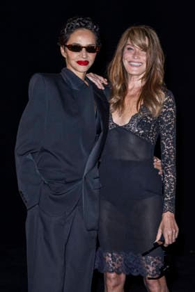 Carla Bruni Sarkozy and Farida Khelfa at the Saint Laurent Women’s Ready-to-Wear Spring Summer 2027 show photocall during Paris Fashion Week (PFW) at the Trocadéro Fountain in Paris, France, on September 29, 2026. Olivier Borde, Bestimage. Photocall for the Saint Laurent Women’s Ready-to-Wear Spring Summer 2027 show during Paris Fashion Week (PFW) at the Trocadéro Fountain in Paris, France, on September 29, 2026. France  Copyright: xOLIVIERxBORDEx xBESTIMAGExOLIVIERxBORDEx xBESTIMAGEx
