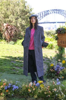 September 30, 2026: Sense and Sensibility cast member ESMo° CREED-MILES poses during a Photo Call at Wendy Whiteley s Secret Garden, Lavender Bay on September 30, 2026 in Sydney, NSW Australia  - ZUMAa155 20260930_aaa_a155_009 Copyright: xChristopherxKhouryx