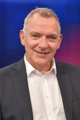 Jan van Aken on the ARD talk show *maischberger* at the studio in Berlin-Adlershof, Berlin, September 29, 2026 Foto:xM.xBehrensx xFuturexImagex maischberger2909_6920