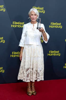 ABB FILMFEST: Dame Helen Mirren, the British actress and award winner, at the Douglas Sirk Award ceremony on the red carpet at the 2026 FilmFest Hamburg at the Cinemaxx Dammtor movie theater in Hamburg on September 29, 2026, Hamburg, Germany