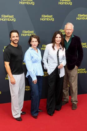 ABB FILMFEST: Kostja Ullmann, Henriette Confurius, Iris Berben, and Axel Milberg walk the red carpet at the premiere of the film *Die dritte Hochzeit* at FilmFest Hamburg 2026 at the Cinemaxx Dammtor theater in Hamburg on September 29, 2026, Hamburg, Germany